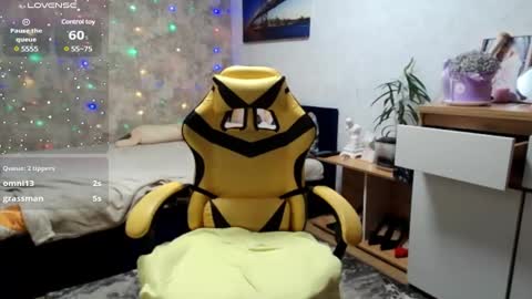 Snapshot of mari_77777 chatting on 01.20.25 Mari online show from 01.20.25