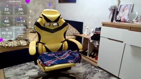 Snapshot of mari_77777 chatting on 02.07.25 Mari online show from 02.07.25