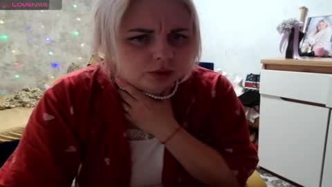 Snapshot of mari_77777 chatting on 02.08.25 Mari online show from 02.08.25