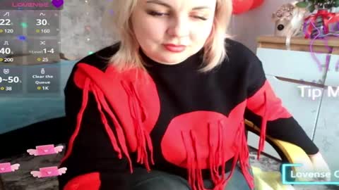 Snapshot of mari_77777 chatting on 02.28.25 Mari online show from 02.28.25