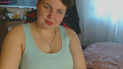 Snapshot of mari_77777 chatting on 10.14.25 Mari online show from 10.14.25