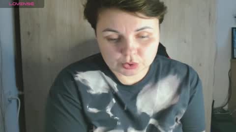 Snapshot of mari_77777 chatting on 10.20.25 Mari online show from 10.20.25