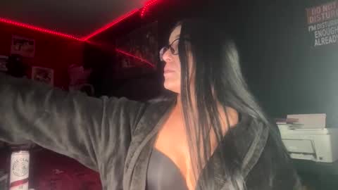 Mari Bee online show from 03.16.26