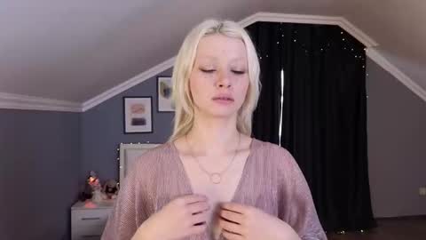 Milena online show from 02.28.26