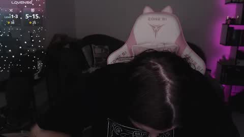 mari moore online show from 09.30.25