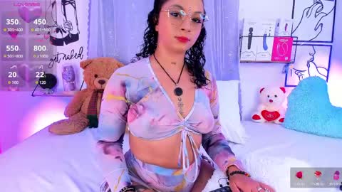 Mari Sweett  online show from 05.11.26