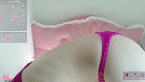 mari_tokyo online show from 10.31.25