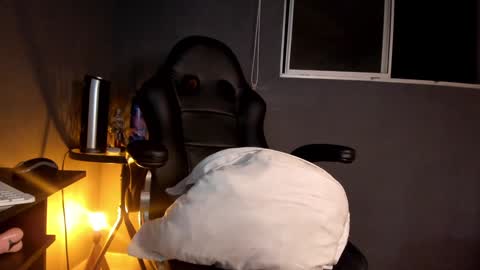 Snapshot of maria_isabells chatting on 01.24.25 Maria Isabell online show from 01.24.25