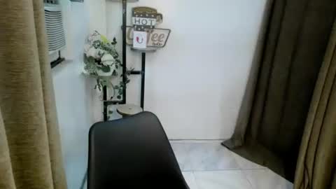 Snapshot of maria_laboxxx chatting on 09.14.25 Marga online show from 09.14.25