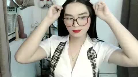 Snapshot of maria_laboxxx chatting on 10.14.25 Marga online show from 10.14.25