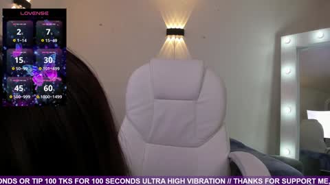 Snapshot of maria_mendoza chatting on 01.12.25 Maria online show from 01.12.25