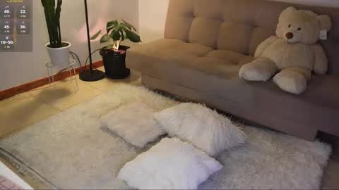 M. online show from 11.05.25