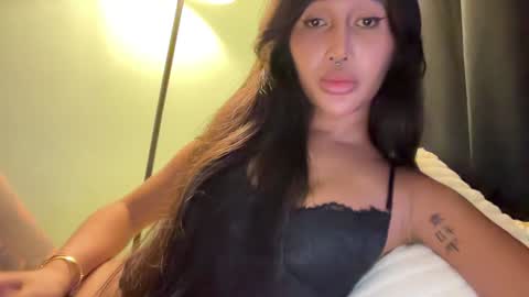 Snapshot of mariafatale_00 chatting on 01.13.25 Maria online show from 01.13.25