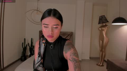 MARIA HERRERA  online show from 12.06.24