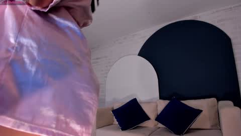 MARIA HERRERA  online show from 01.19.25