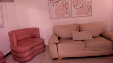 MARIA HERRERA  online show from 11.10.25