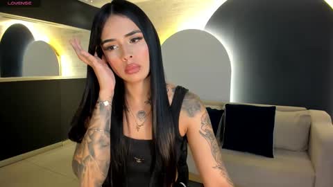 MARIA HERRERA  online show from 11.19.25