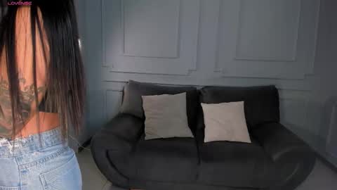 MARIA HERRERA  online show from 12.02.25