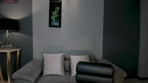 MARIA HERRERA  online show from 04.28.26