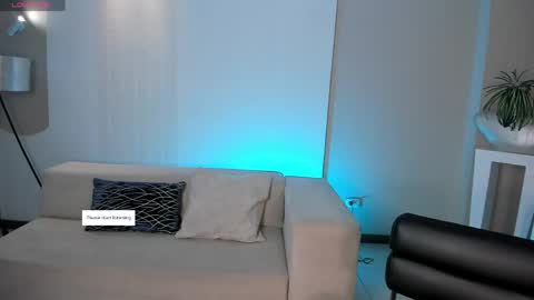 MARIA HERRERA  online show from 04.29.26