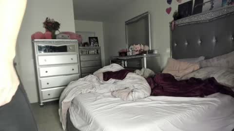 Snapshot of mariahpinkkitty chatting on 02.18.25 Pinkkitty online show from 02.18.25