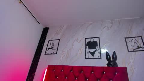 mariam_schubert online show from 11.27.25