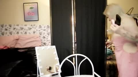 Snapshot of mariamaybe24 chatting on 02.18.26 Mariah online show from 02.18.26