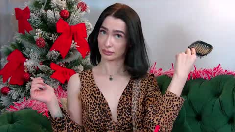 MariaMenson online show from 01.16.25