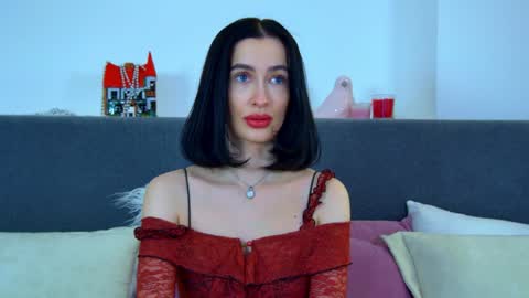 MariaMenson online show from 01.20.25