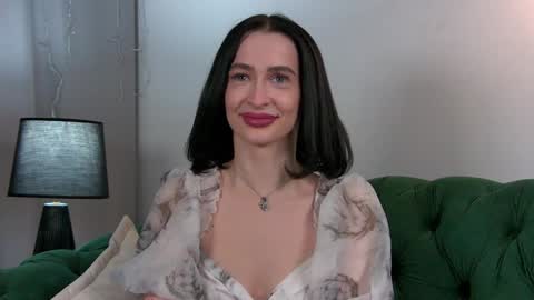 MariaMenson online show from 01.22.25