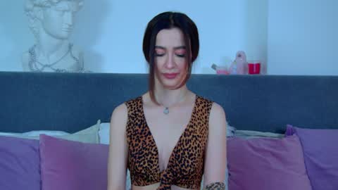 MariaMenson online show from 02.08.25