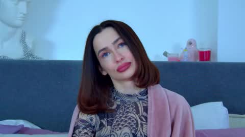 MariaMenson online show from 02.12.25