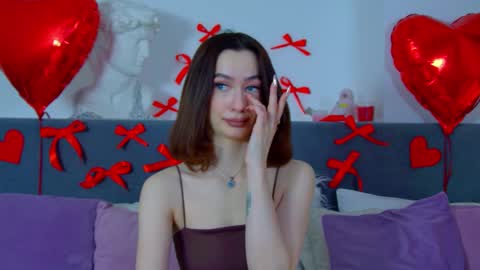 MariaMenson online show from 02.18.25