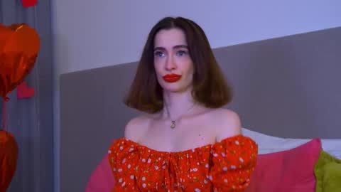 MariaMenson online show from 02.26.25