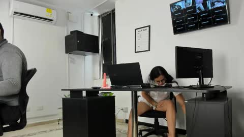 Snapshot of mariamlennox chatting on 02.27.26 M A R I A M online show from 02.27.26