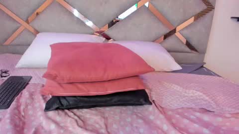 Snapshot of marian_pinzon chatting on 02.28.25 Marian online show from 02.28.25