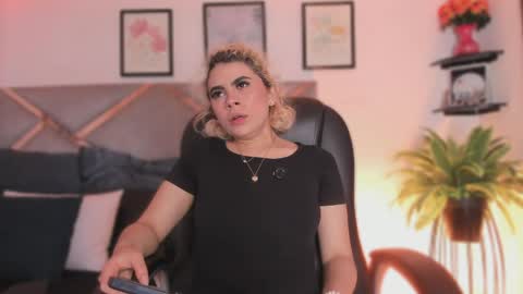 Marian online show from 04.21.26