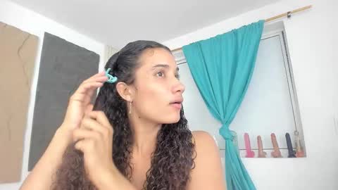 Snapshot of marian_rios chatting on 09.13.25 Marian online show from 09.13.25