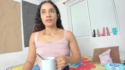 Snapshot of marian_rios chatting on 11.06.25 Marian online show from 11.06.25