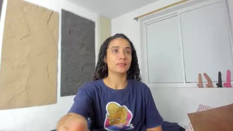 Snapshot of marian_rios chatting on 11.30.25 Marian online show from 11.30.25