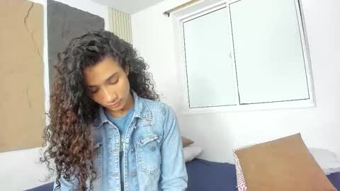 Snapshot of marian_rios chatting on 12.02.25 Marian online show from 12.02.25