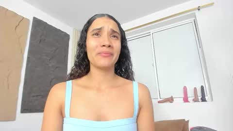 Snapshot of marian_rios chatting on 12.05.25 Marian online show from 12.05.25