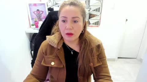 Snapshot of mariana01_m chatting on 06.29.26 mariana01_m online show from 06.29.26