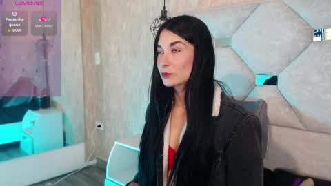 Mariana online show from 04.10.26
