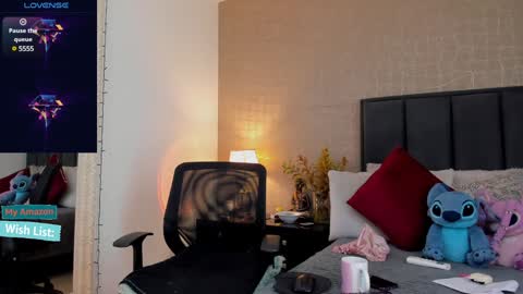 Snapshot of mariana_c chatting on 01.22.25 Mar y online show from 01.22.25