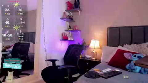 Snapshot of mariana_c chatting on 03.07.25 Mar y online show from 03.07.25