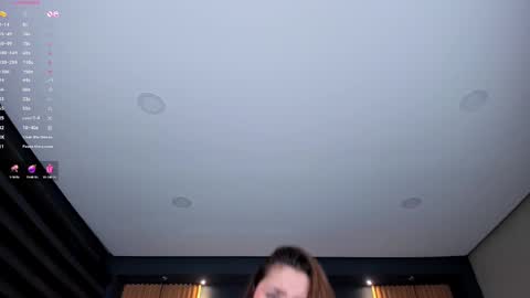 Mariana Castro online show from 01.03.25