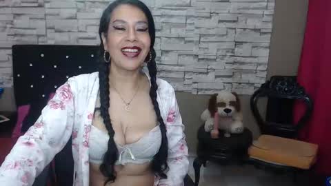 mariana_night online show from 11.18.25