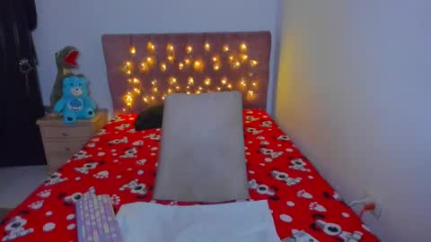 Snapshot of mariana_pervert chatting on 12.03.24 Mariana. online show from 12.03.24