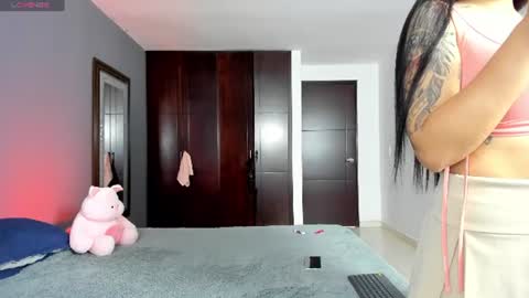 Snapshot of marianaandvalen chatting on 06.23.26 MARIANA Y VALENTINA online show from 06.23.26